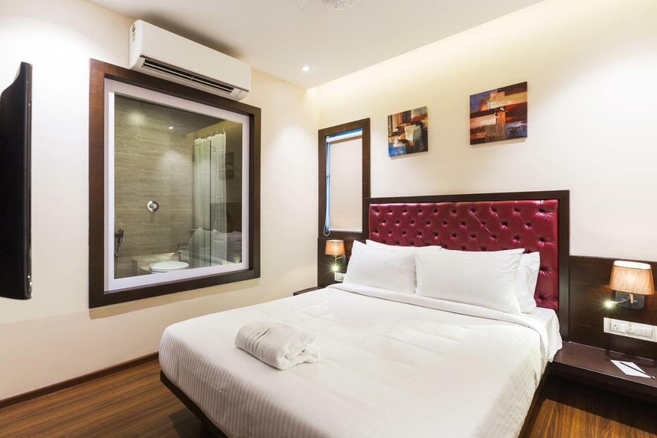 York Hotel Kochi Exteriör bild